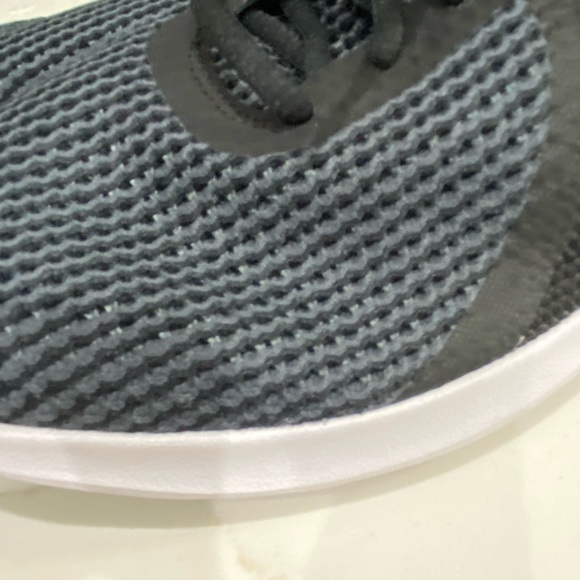 Nike Revolution women’s running shoes women’s size 12 - Picture 8 of 9